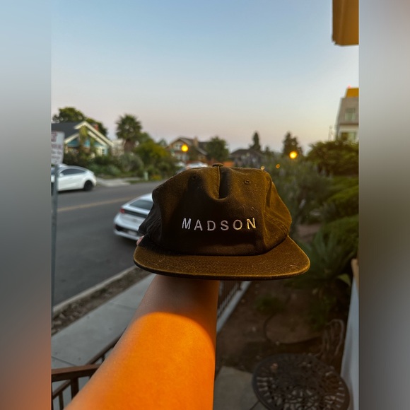 Madson Wine Black Flat Bill Surfer/Skater Hat, Unisex - Picture 2 of 9